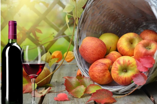 WHOLE APPLE DINNER
